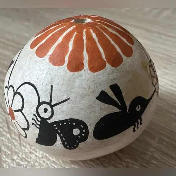 Acoma Small Seed Jar by BJCERNO - Picture 2 of 4